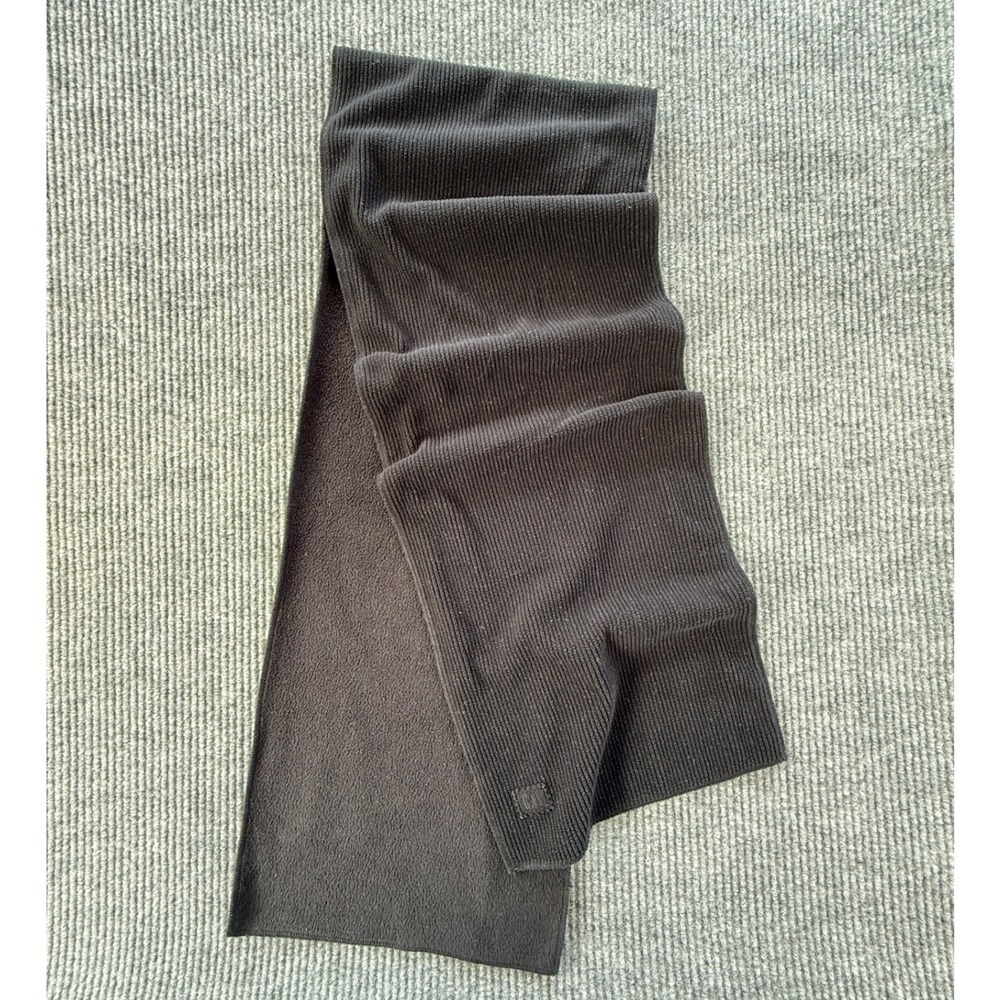 Gap Black Ribbed Knit Fleece Lined Winter Scarf Tonal Logo Patch
